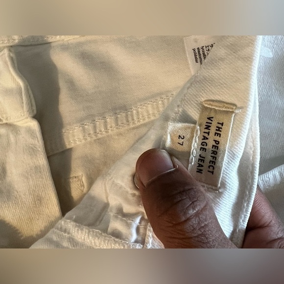Madewell white The Perfect vintage jeans frayed Hem in size 27. - Picture 9 of 10